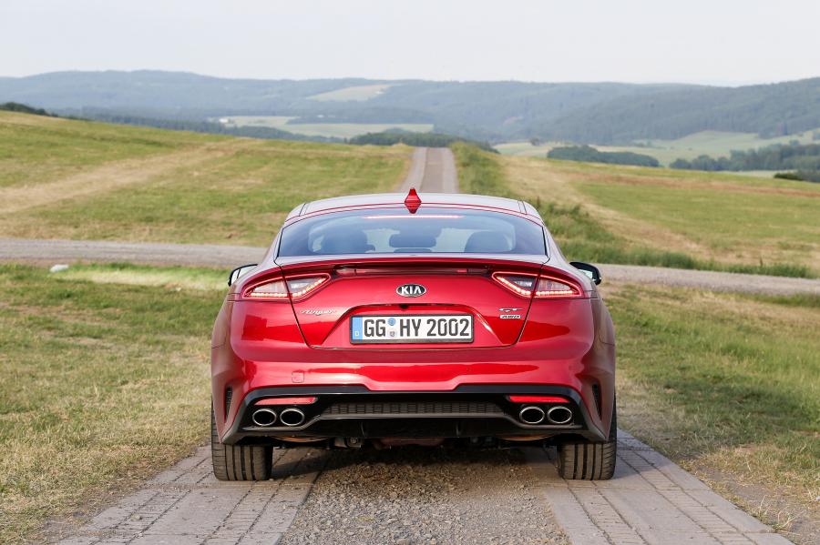  Kia Stinger GT AWD (CK) 2017 года  (WW) (фото 20 из 40)